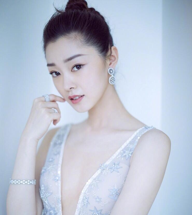 宋轶读音,宋轶，从荧幕到舞台的读音之美