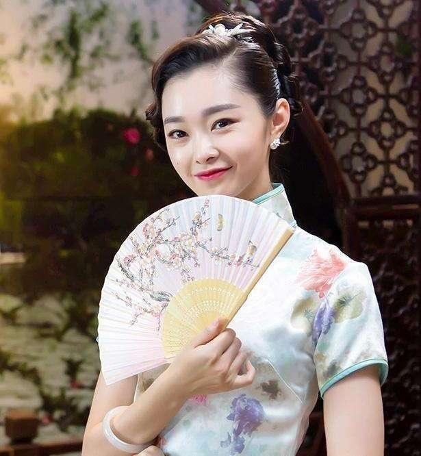 宋轶穿旗袍的原因,宋轶穿旗袍的魅力与原因探析