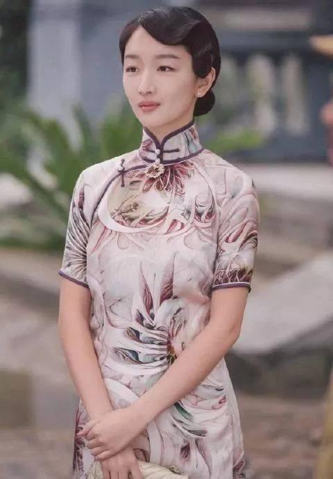 旗袍女王宋轶,旗袍之韵，宋轶演绎的东方魅力