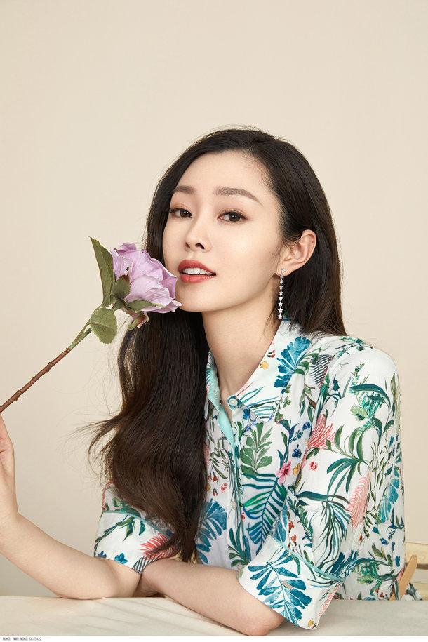 宋轶旗袍视频小楼又东风,宋轶旗袍风华，小楼又东风的绝代佳人