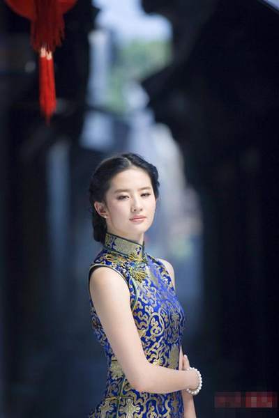 旗袍女神宋轶影视混剪,旗袍佳人，宋轶的影视混剪——穿越光影，演绎东方韵味