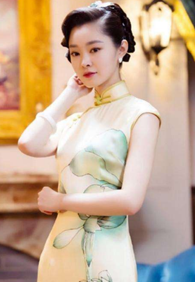宋轶穿旗袍的照片,宋轶穿旗袍的绝美瞬间，古典与现代的完美交融