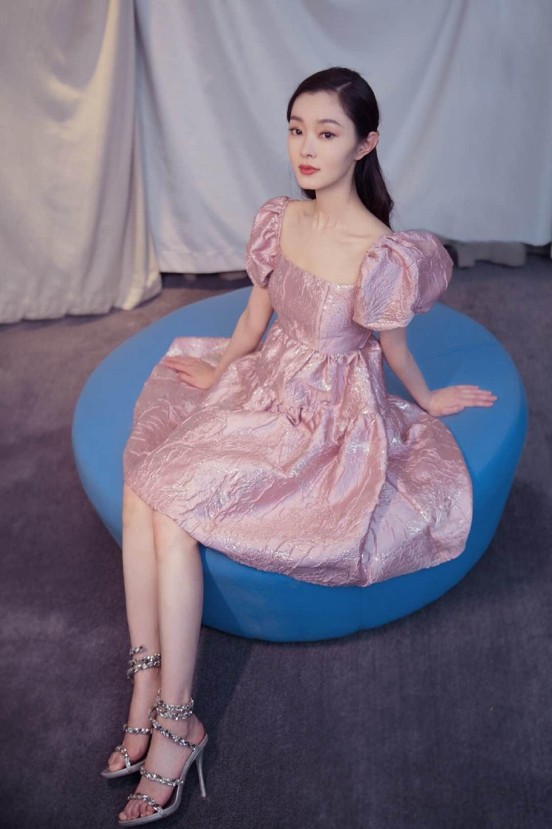 宋轶图片最美照片大全,宋轶，光影中的绝美瞬间——最美图片大全赏析